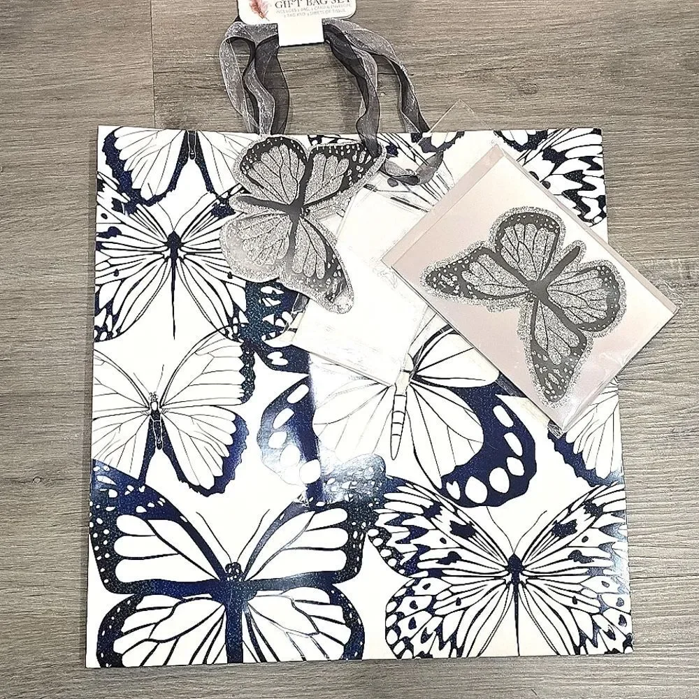 Jessica Simpson‎ Butterfly Gift Bag Set